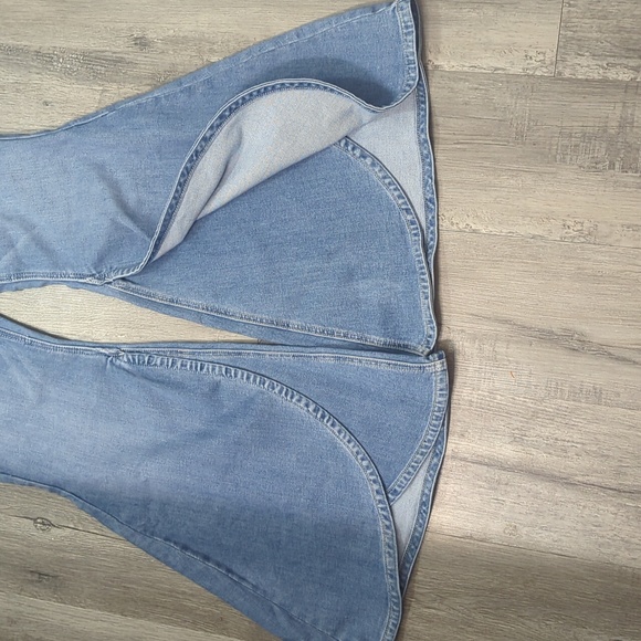 Shyanne Country Wear It Mean It Jeans NWT - Picture 2 of 9